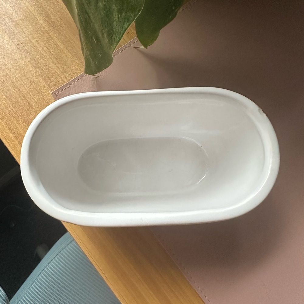 White Ribbed Ceramic Planter - Picture 2 of 3